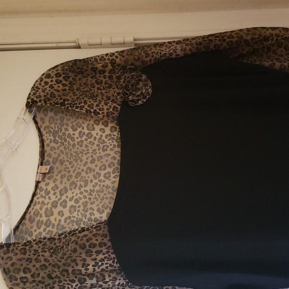 SALE‼️ Top 1X - Picture 2 of 3